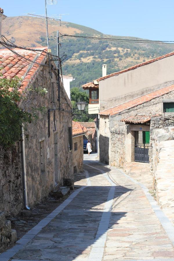 Hotel Ribera Del Corneja Navacepedilla de Corneja ภายนอก รูปภาพ