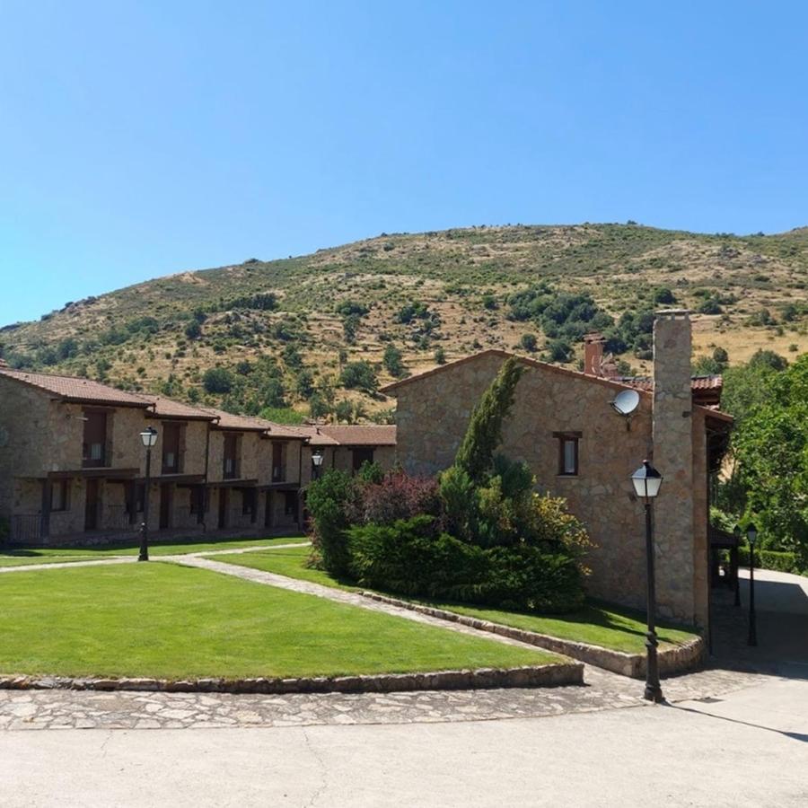 Hotel Ribera Del Corneja Navacepedilla de Corneja ภายนอก รูปภาพ