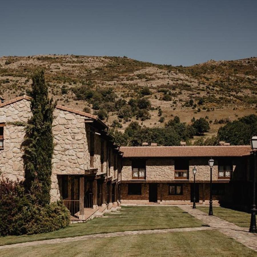 Hotel Ribera Del Corneja Navacepedilla de Corneja ภายนอก รูปภาพ