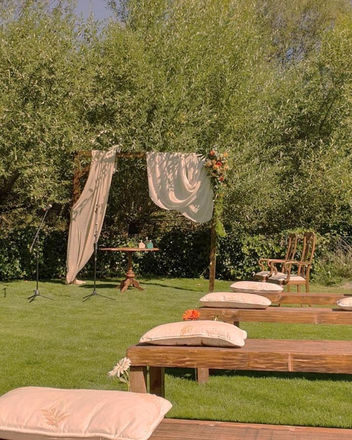 Hotel Ribera Del Corneja Navacepedilla de Corneja ภายนอก รูปภาพ