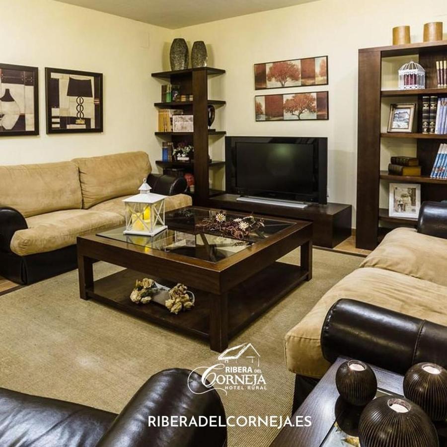 Hotel Ribera Del Corneja Navacepedilla de Corneja ภายนอก รูปภาพ