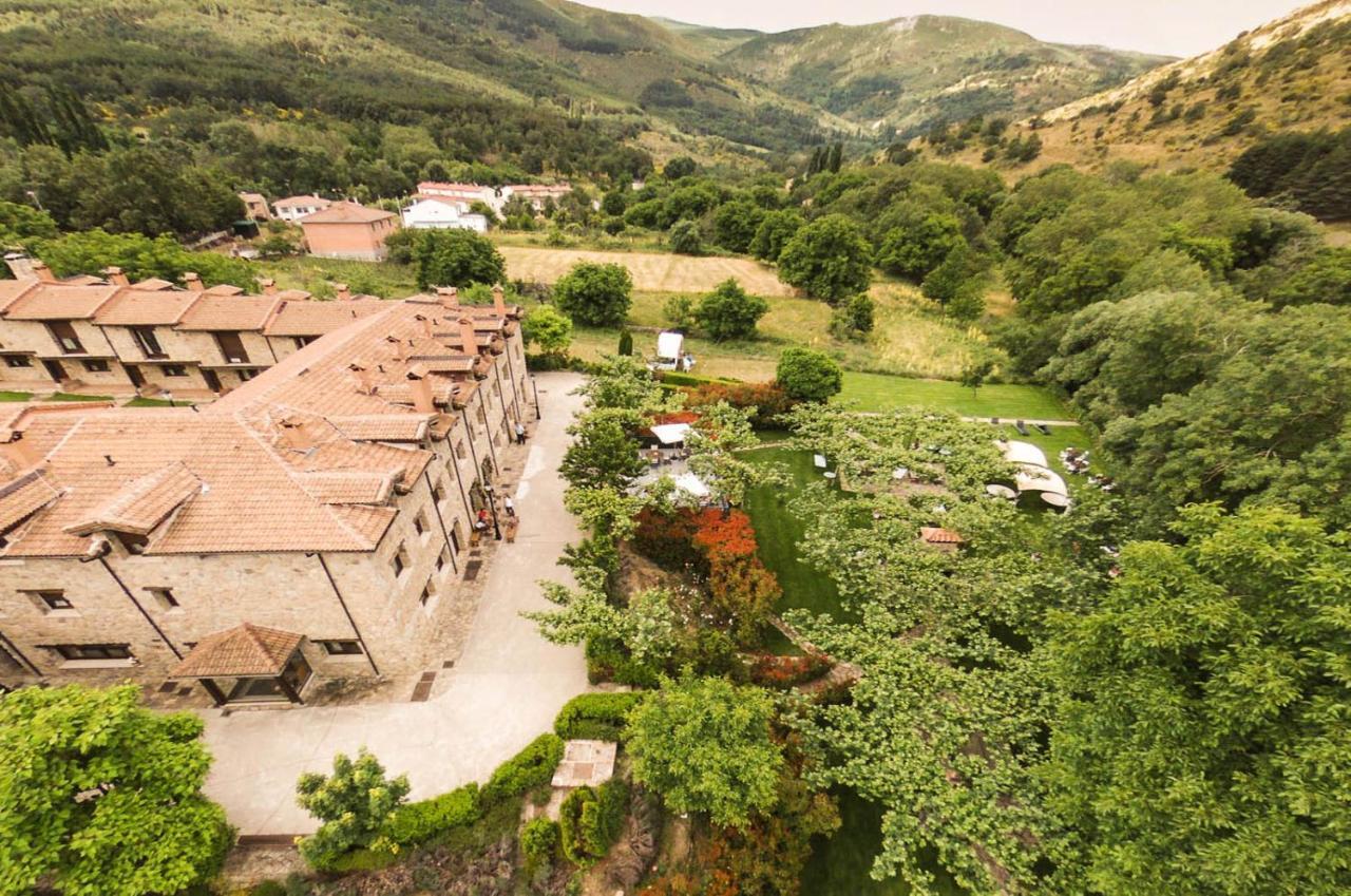 Hotel Ribera Del Corneja Navacepedilla de Corneja ภายนอก รูปภาพ