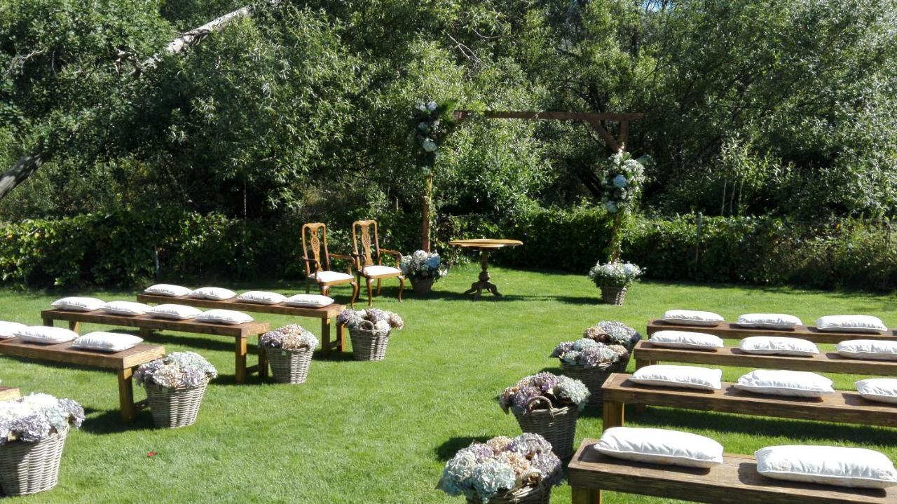 Hotel Ribera Del Corneja Navacepedilla de Corneja ภายนอก รูปภาพ